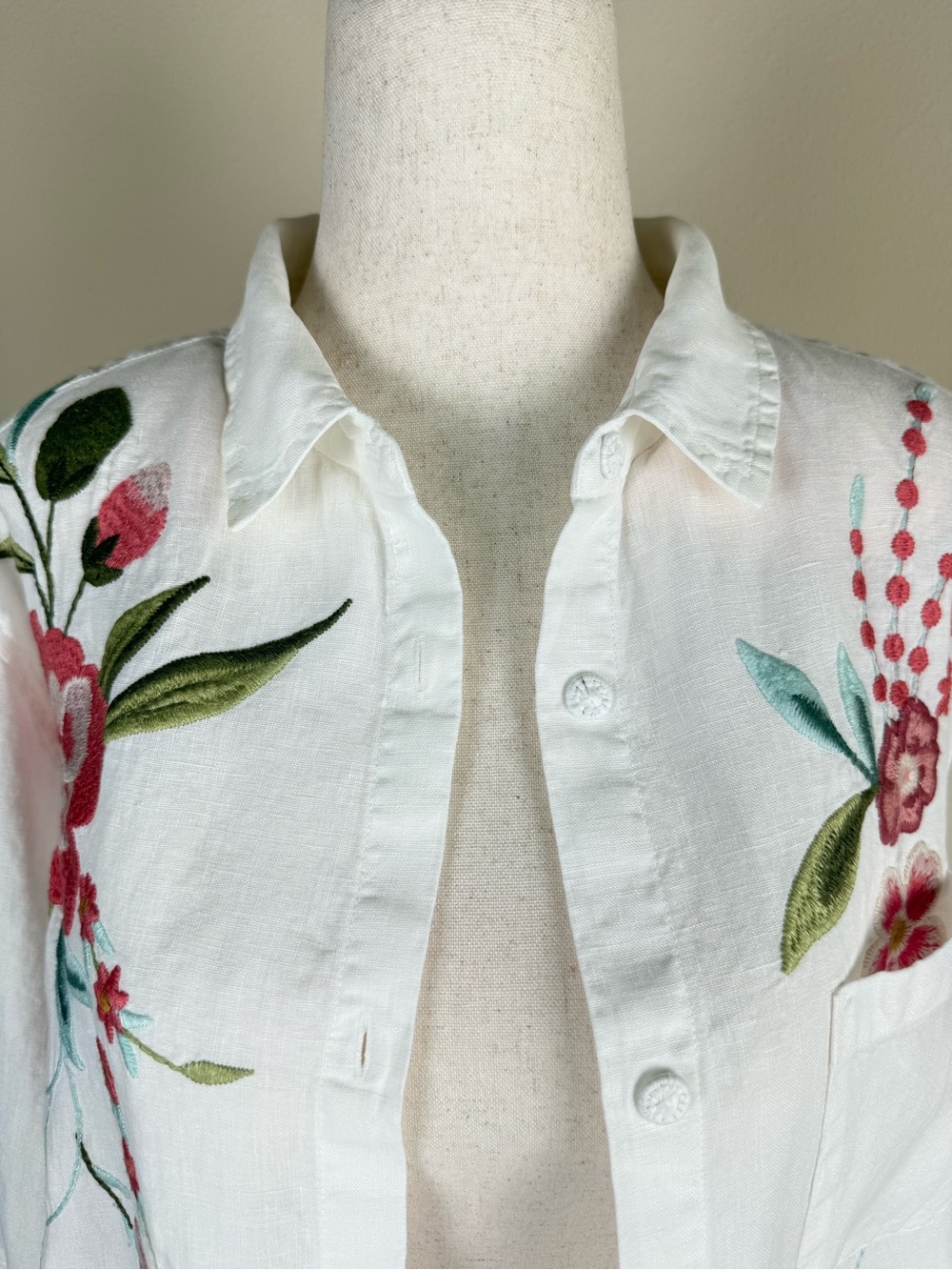 Johnny Was Oversized Nalina Weekend Tunic Linen Embroidered Soft Off White Pinks - Picture 6 of 16